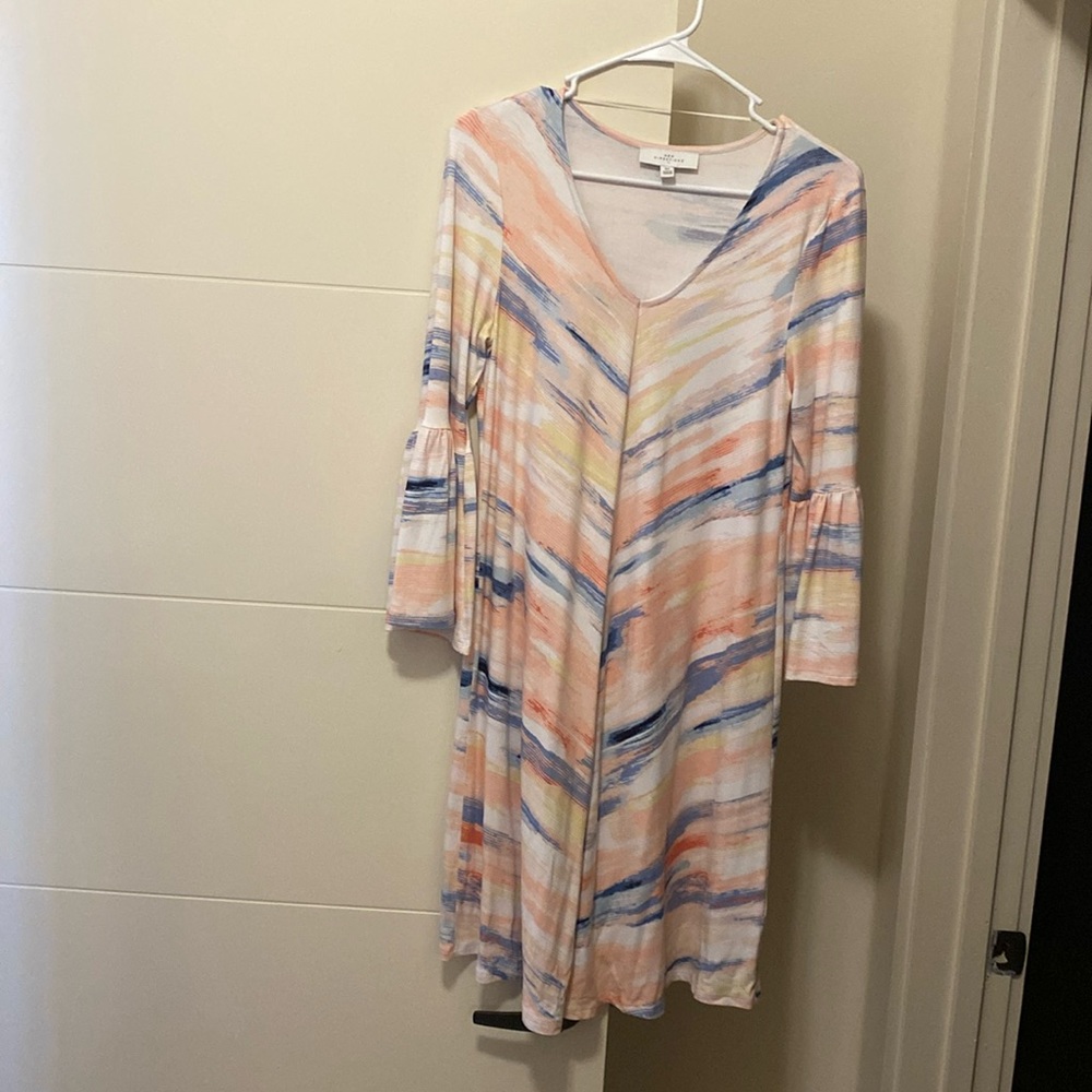 Striped spring dress. Size medium. Lightweight, perfect for spring and summer!!